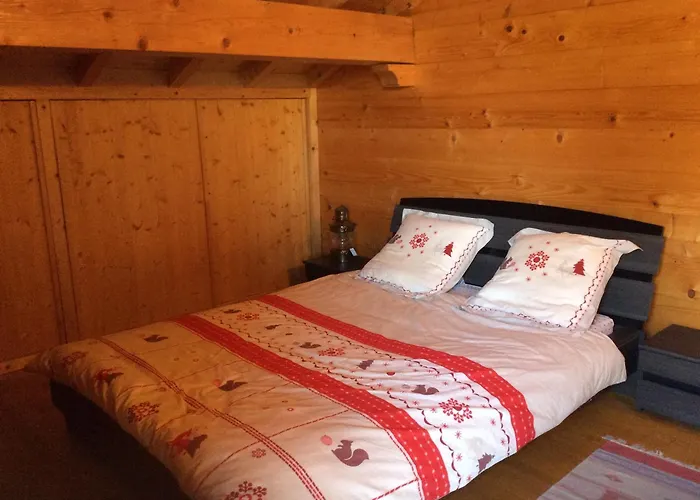 La Nanda Devi ليز أوش